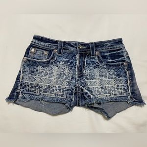 MISS ME; AZTEC PRINT; LADIES SHORTS; SIZE 27